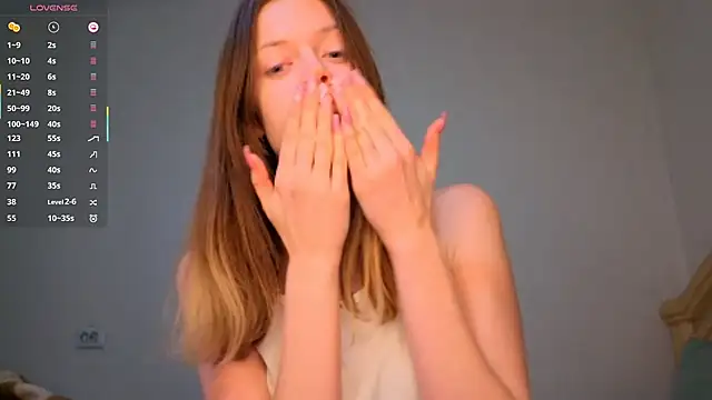 VibeQueenLucy live sex cam