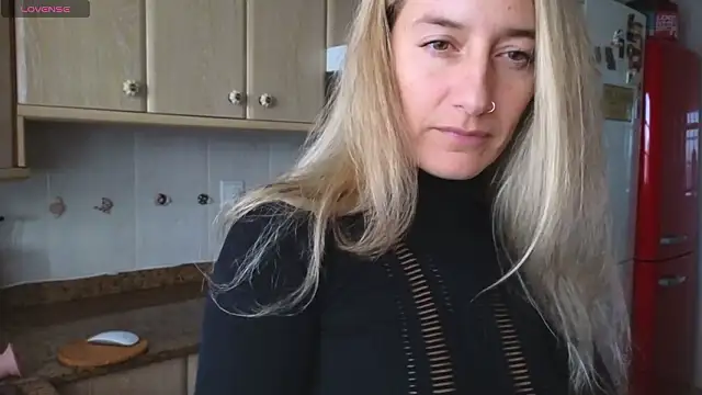 Lunamix's cam snapshot