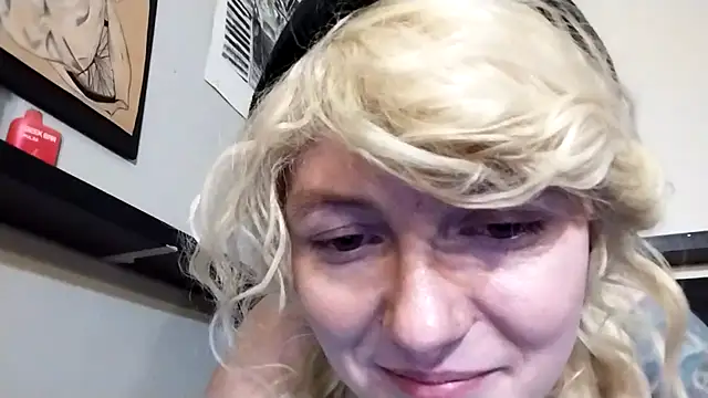 dannikakay's cam snapshot