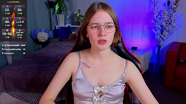 Mia_Mooore's cam snapshot