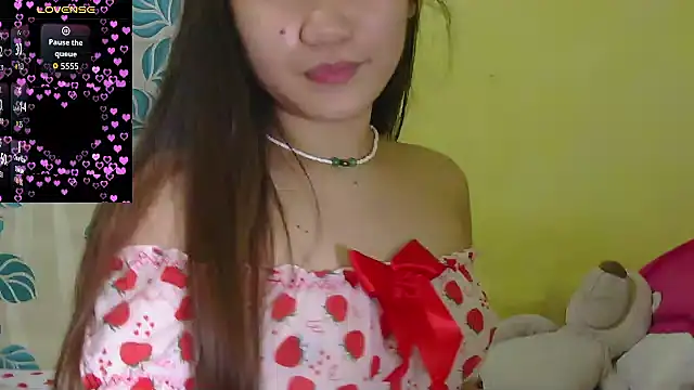 HornyAsian4uxx live sex cam