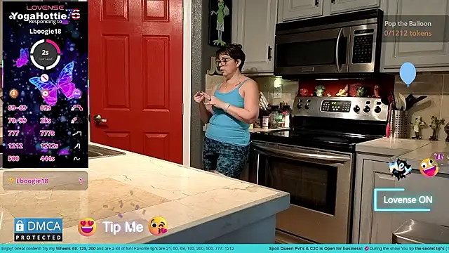 YogaHottie76's cam snapshot