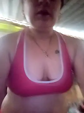 Luciana_37's cam snapshot