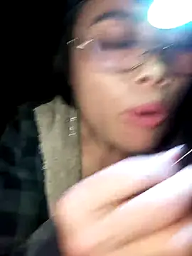 CoMay003's cam snapshot