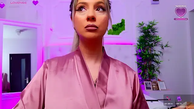 AriannaSins live sex cam