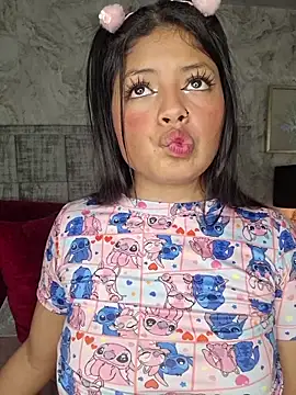 ashleythompson2025's cam snapshot