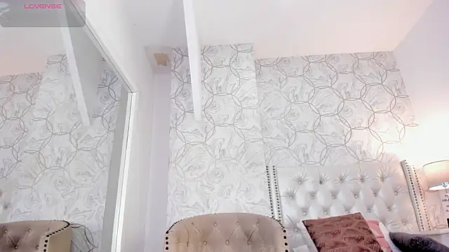 amara_rousse's cam snapshot