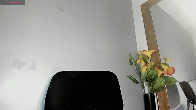 SophieW1's cam snapshot