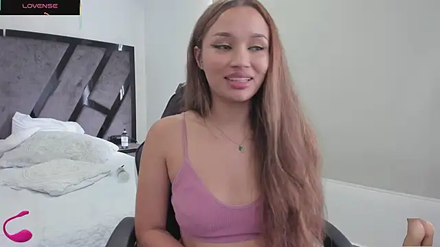 AnnieAndStefan's cam snapshot