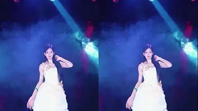 SuperGirl-100's cam snapshot