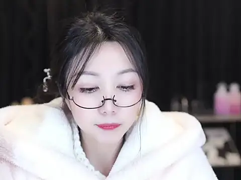 Nuyoah-77 live sex cam