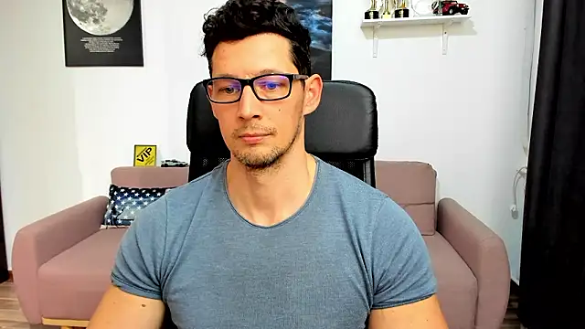 BrutusK08 live sex cam