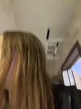 Charming_hamster_'s cam snapshot