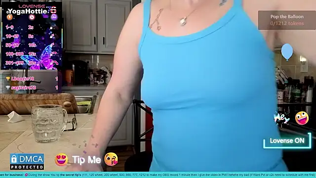 YogaHottie76's cam snapshot