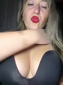 Kittenforyou's cam snapshot