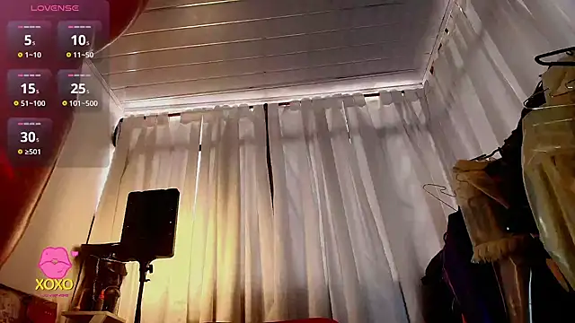 LatexDevil_Blondie's cam snapshot