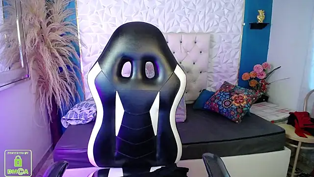 NathaliaSweet_11's cam snapshot