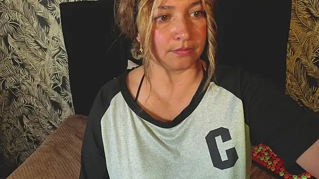 Sexy_Valeshca's cam snapshot