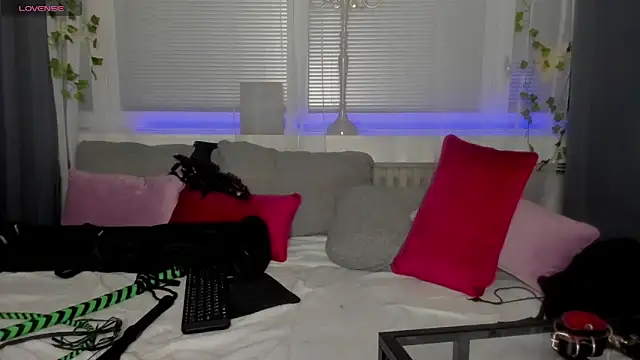 ToxicKittyy's cam snapshot