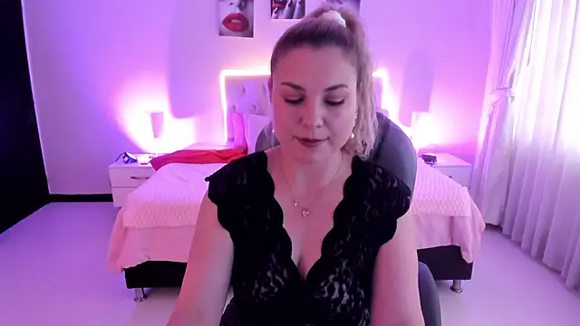 Violeta_Hotter's cam snapshot