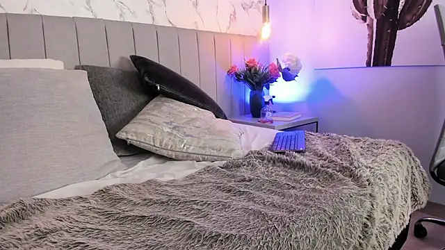 Karlla_Brown's cam snapshot