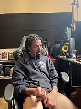 FavelaDaddyCum live sex cam