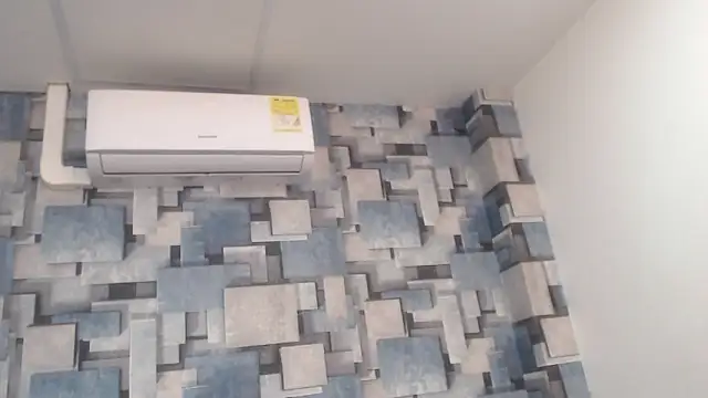 angel_dthroatt's cam snapshot