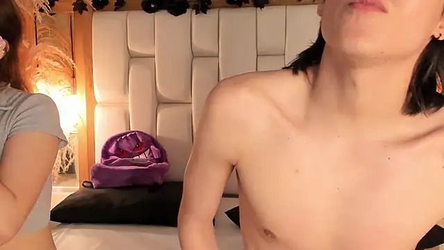 Daphne_And_Roger's cam snapshot