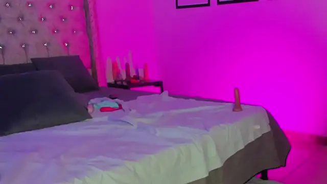 nicolee_millerr's cam snapshot