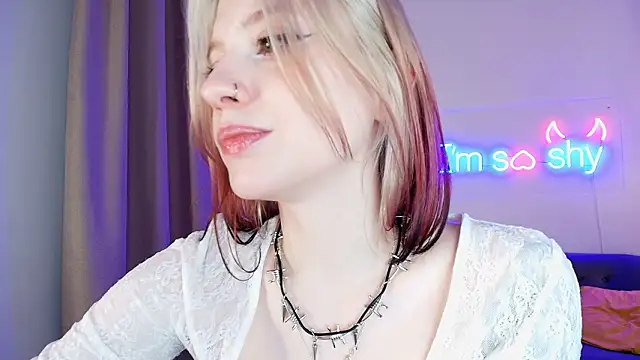 arielabradberry's cam snapshot