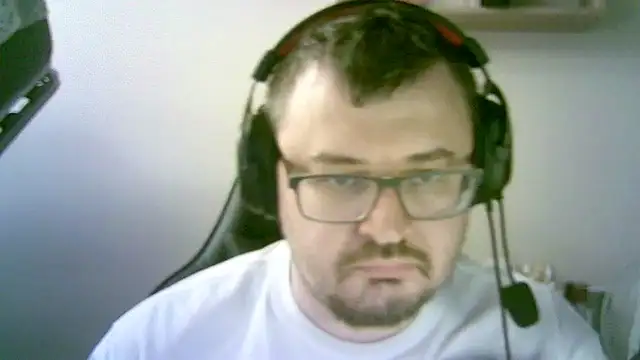 SirAbuser's cam snapshot