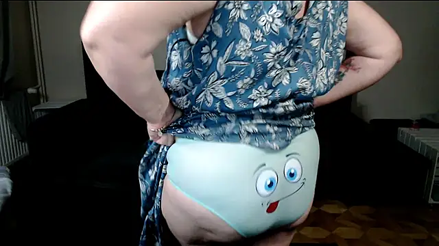 JoannaAndNeighbour's cam snapshot