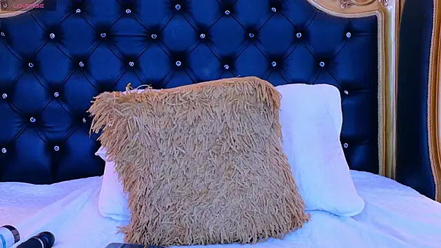 AdelinaVans's cam snapshot