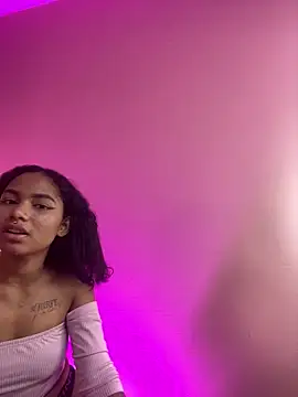 Tatianapink18's cam snapshot