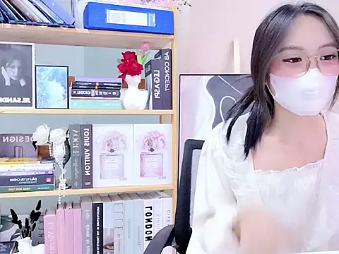 Lush-Office's cam snapshot