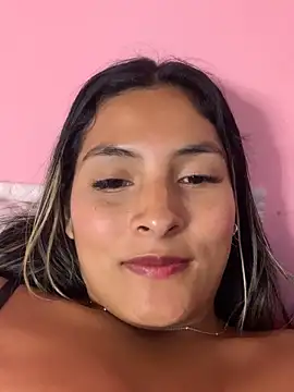 Cami_Leon2's cam snapshot