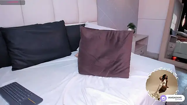 SaraMonroe1's cam snapshot