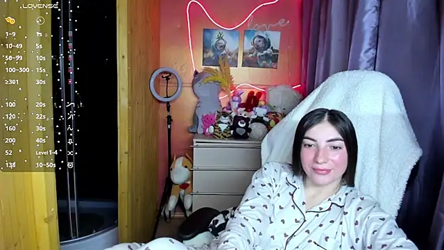 Fiery_Brunette_'s cam snapshot