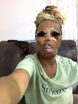 Doja_Peach's cam snapshot