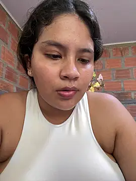 moncerrat_luna's cam snapshot