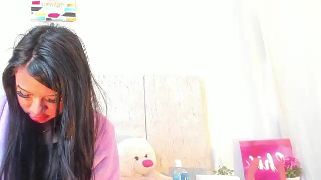 Holly_pink_'s cam snapshot