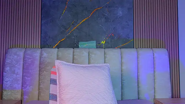 mia_scot's cam snapshot