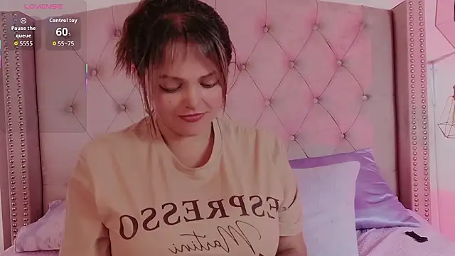 vintoria_cherry's cam snapshot