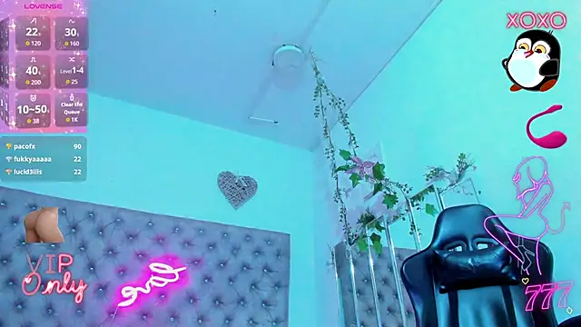 Naomii_Viper's cam snapshot