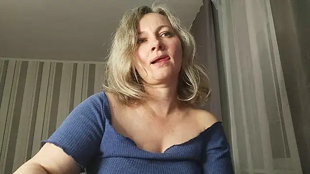 EdithManning's cam snapshot