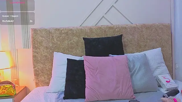 ashley__foxx_'s cam snapshot