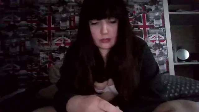 Lynylou live sex cam