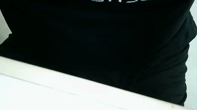 XiaoGuoGuo284512 live sex cam