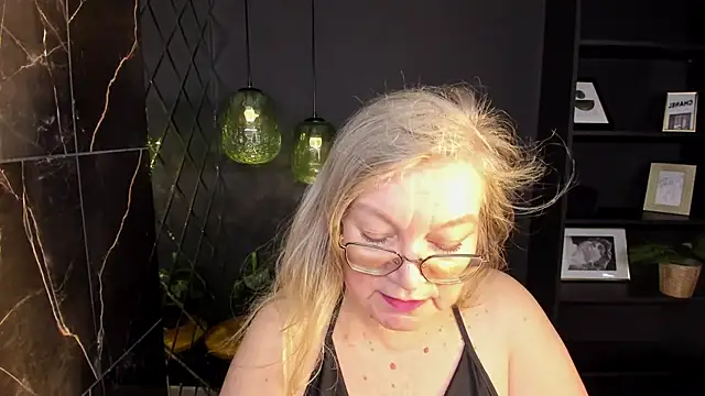 NataliMellow live sex cam