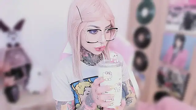 NikkiRamone live sex cam